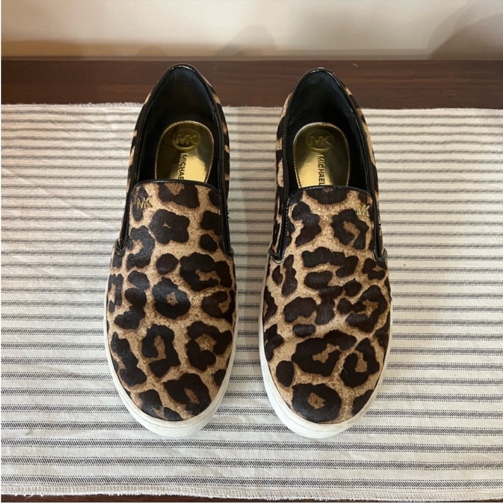 Michael Kors cheetah print slip on shoes size 6